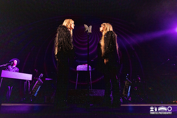 Lucius in concert