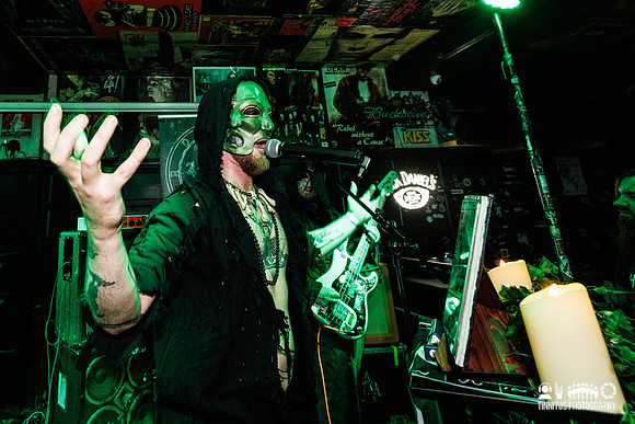 Froglord in concert