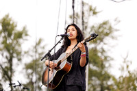 Haley Heynderickx in concert