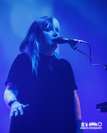 Slowdive in concert