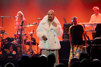 James in concert