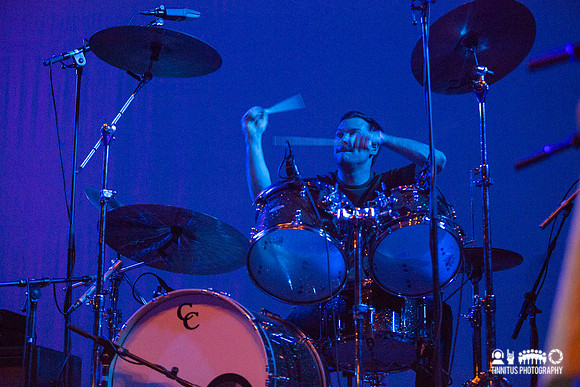 Om in concert