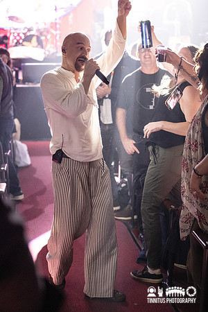 James in concert