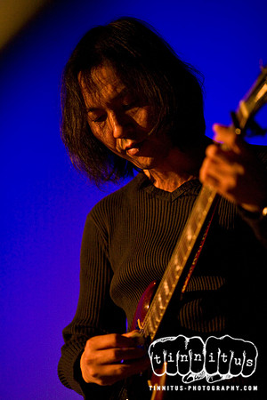 Damon and Naomi in concert, with Michio Kurihara