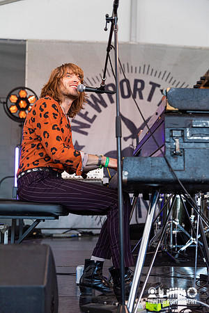 Neal Francis in concert