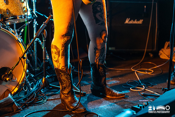 Blonde Revolver in concert