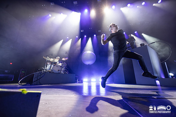 Future Islands in concert