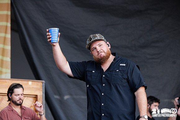 Luke Combs in concert