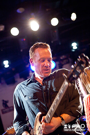 Bill Janovitz of the Hot Stove Cool Music All-Stars in concert