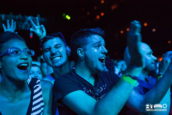 Sleigh Bells fans
