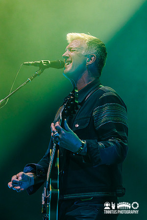 Queens of the Stone Age in concert