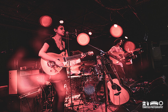 Knifeplay in concert