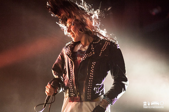 Sleigh Bells in concert