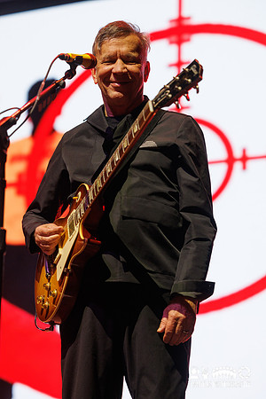 Devo in concert