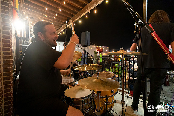 Worshipper in concert