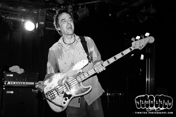 Mission of Burma in concert