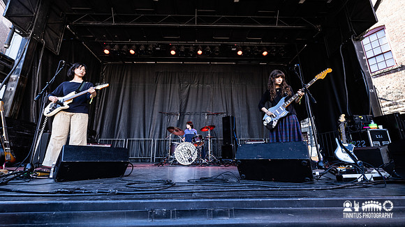 Horsegirl in concert