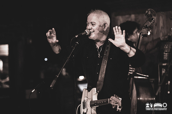 Jon Langford and Sally Timms in concert