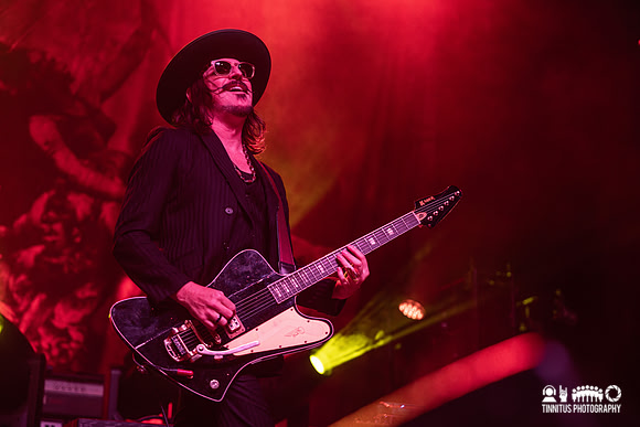 Rival Sons in concert