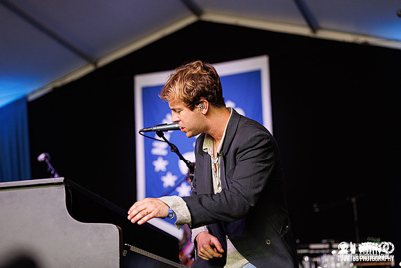 Tom Odell in concert