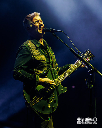 Queens of the Stone Age in concert