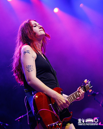Momma in concert