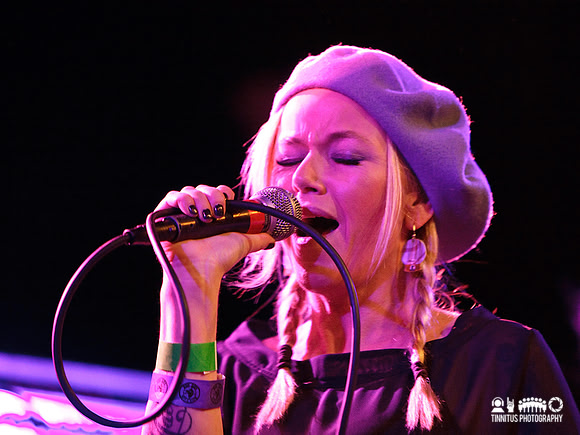 Kay Hanley in concert at Hot Stove Cool Music