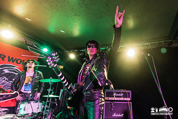 Guitar Wolf in concert