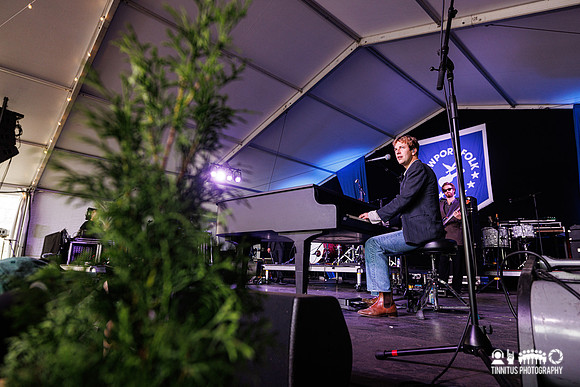 Tom Odell in concert
