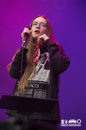 Dry Cleaning in concert