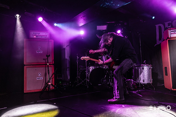 Noisepicker in concert