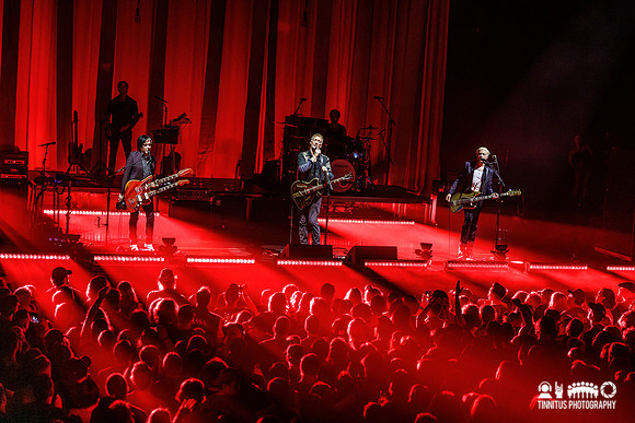 Queens of the Stone Age in concert