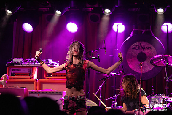 Starcrawler in concert