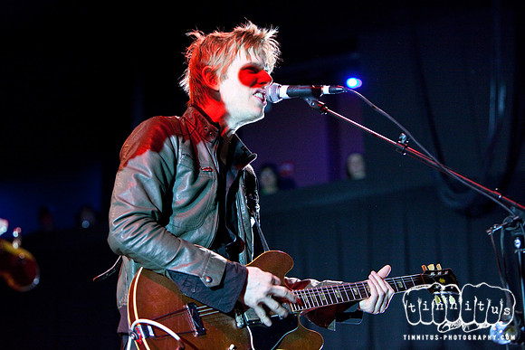 Spoon in concert