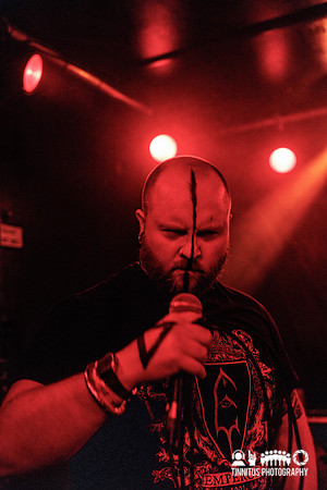 Oldblood in concert