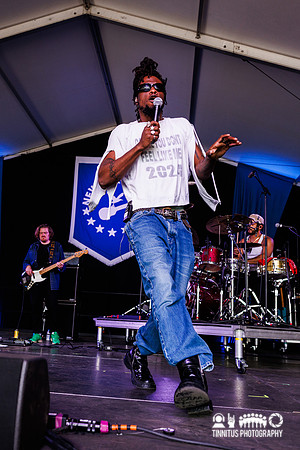 Obongjayar in concert
