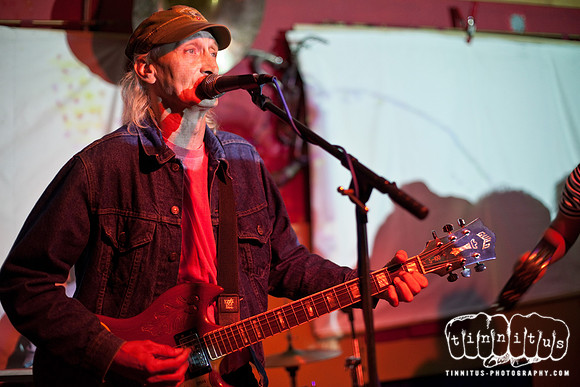 Bobb Trimble and the Flying Spiders play Deep Heaven Now