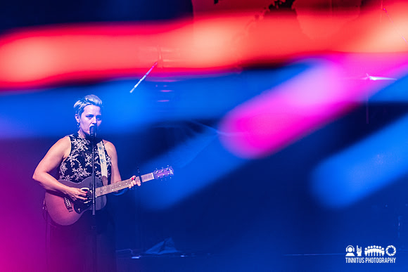Liz Stringer in concert