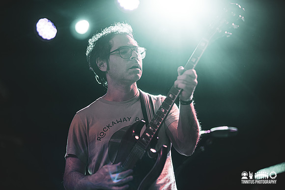 Oneida in concert