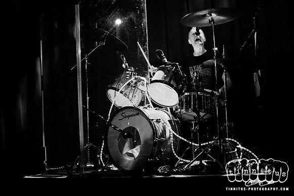 Mission of Burma in concert