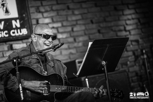 Alvarius B. in concert