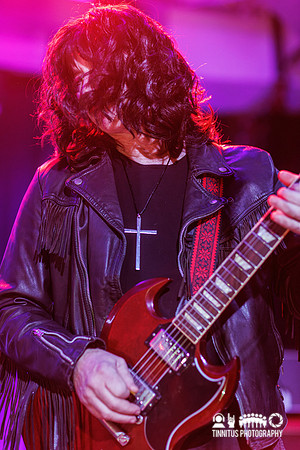 Black Salad in concert