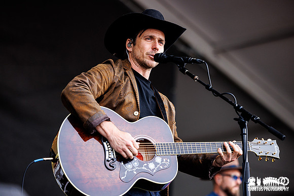 Lukas Nelson in concert