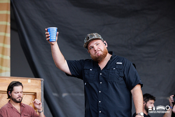 Luke Combs in concert
