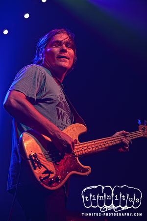 Pavement in concert