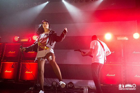 Sleigh Bells in concert