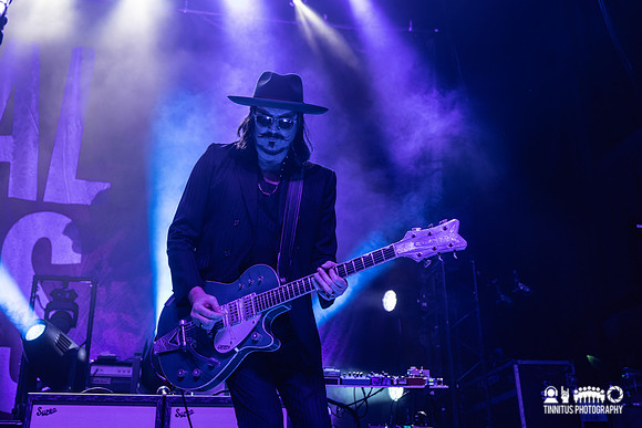 Rival Sons in concert