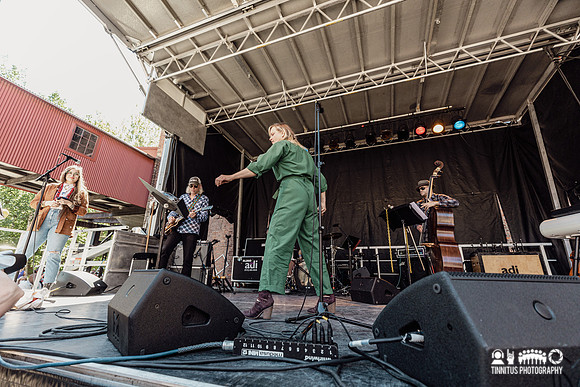 On Fillmore in concert