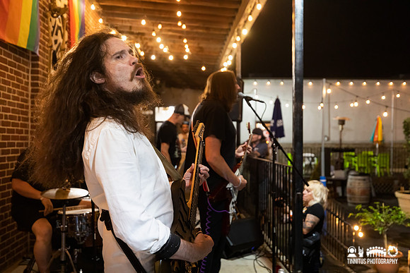 Worshipper in concert