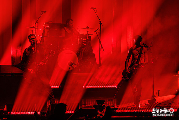 Queens of the Stone Age in concert